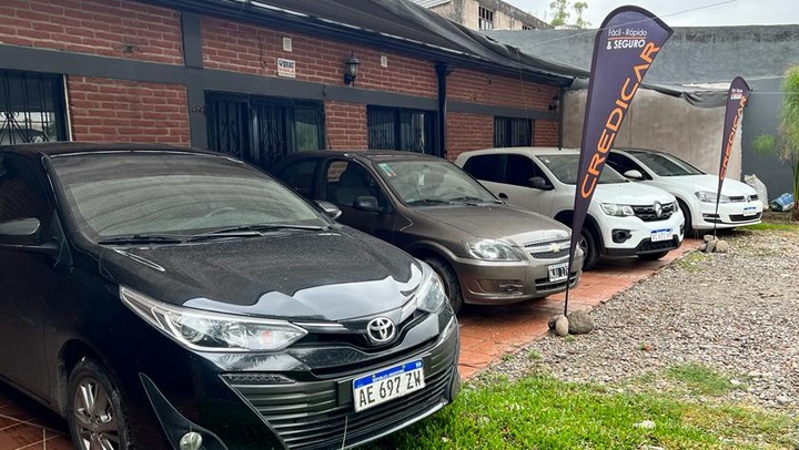 Detuvieron a los dueños de una concesionaria de Yerba Buena tras ser acusados de millonarias estafas